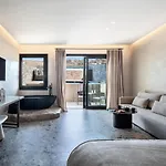 Aeonic And Hotell 5*