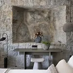 Hotel Aeonic And