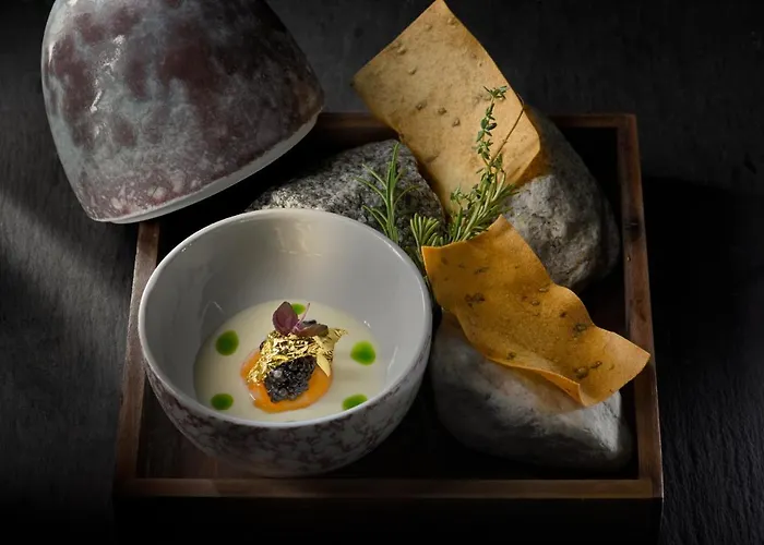 Aeonic And ホテル