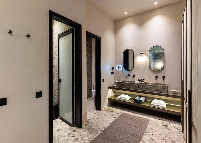 ホテル Aeonic And 5*