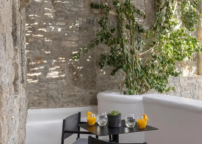 ホテル Aeonic And