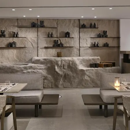 ホテル Aeonic And