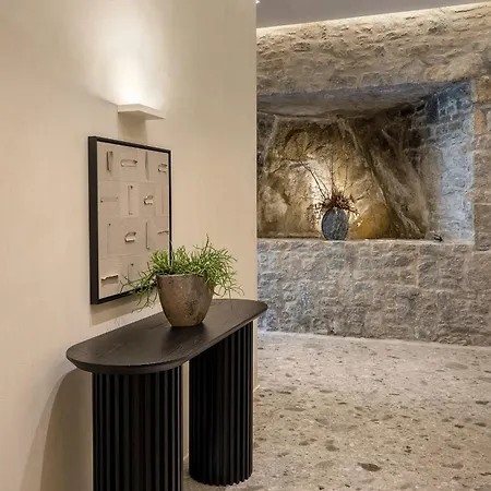 Aeonic And 5* Mykonos Town