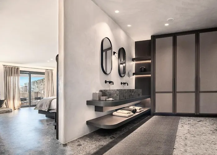 Aeonic And מלון 5*